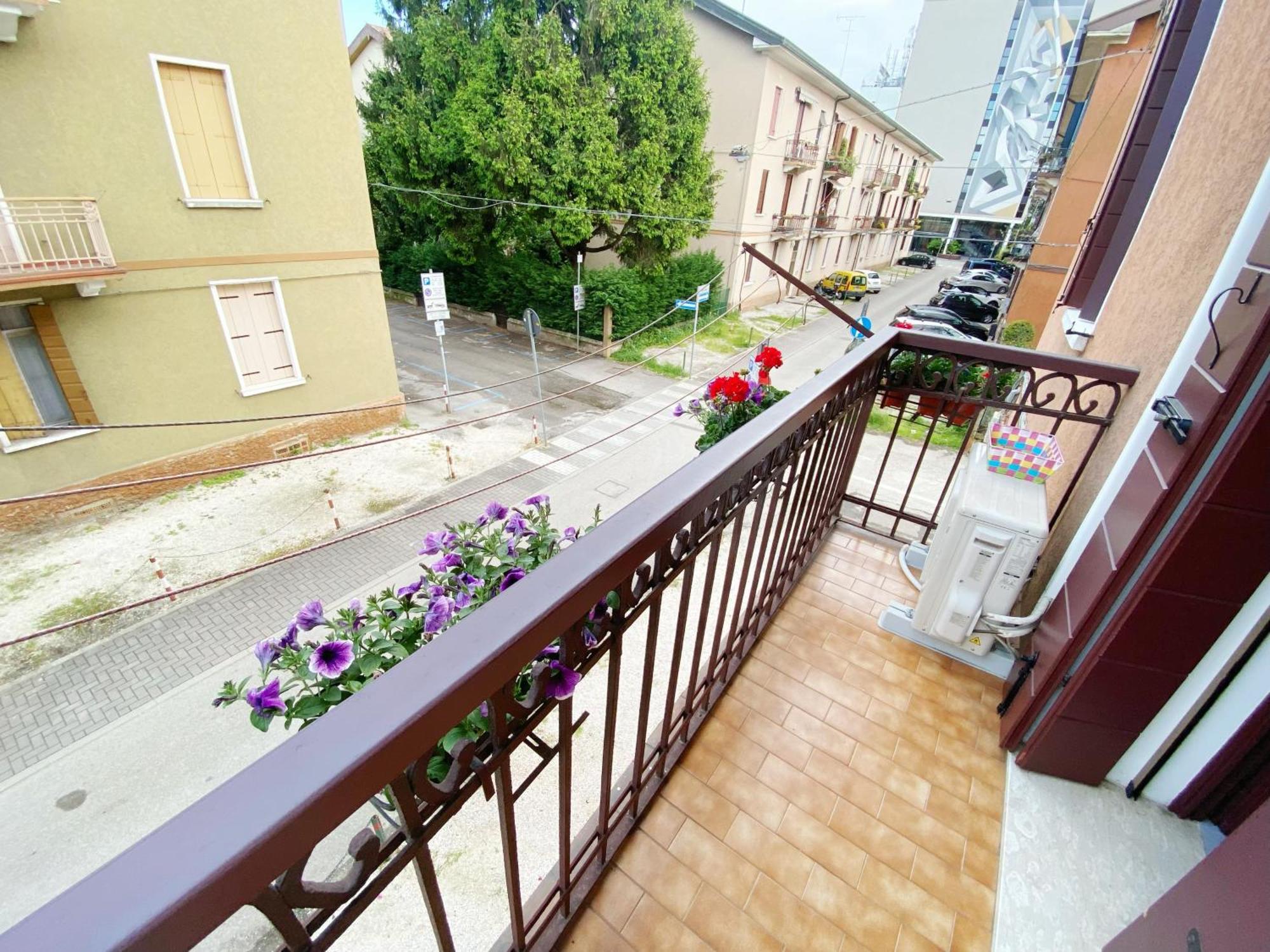 Gris Apartment: Venice Mestre Luaran gambar